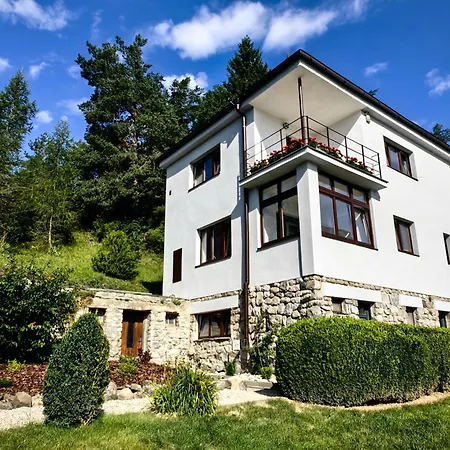 1932 *