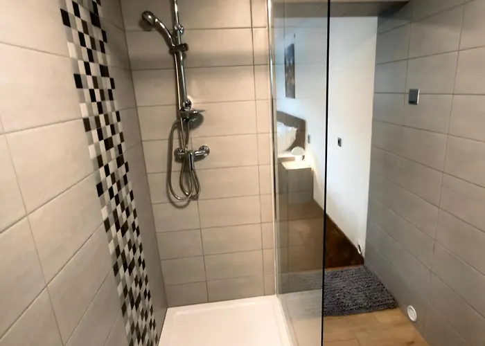 1932 Apartment