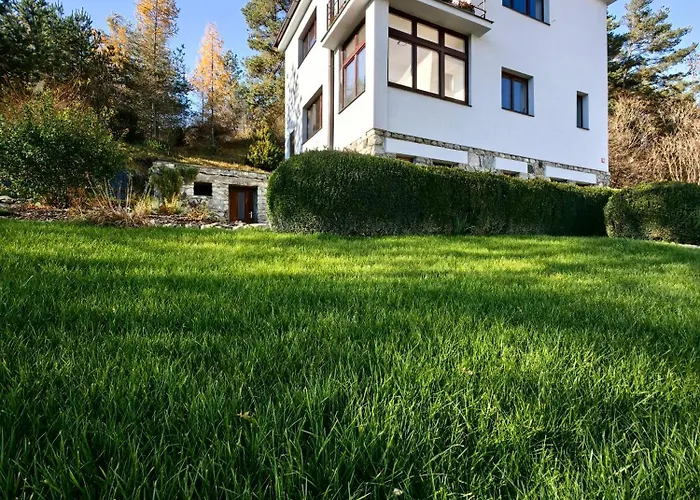 1932 Apartment