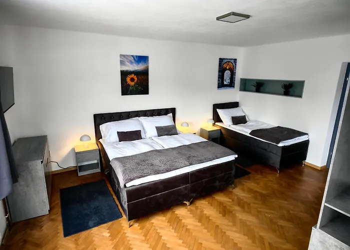 Apartment 1932